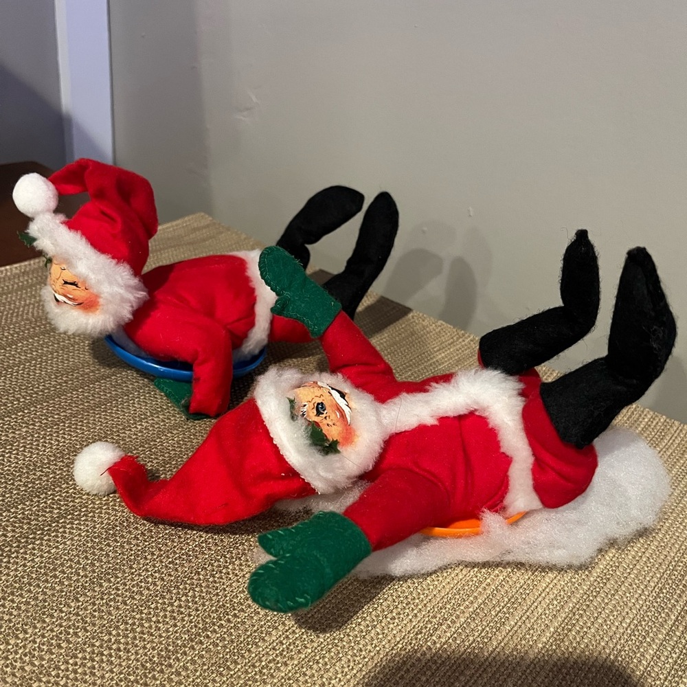 1998 Annalee’s. Sledding Santa’s. Good condition. Made in the USA.